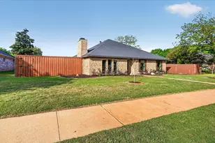 1402 Country Ln, Allen, TX 75002 - Photo 4