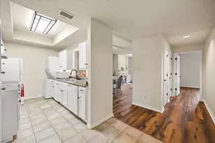 8511 Westover Ct, Granbury, TX 76049 - Photo 6