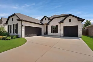 205 Northern Star Ct, Little Elm, TX 75068 - Photo 2