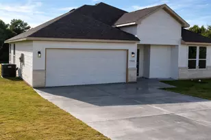 5506 Firewood Trail, Granbury, TX 76048 - Photo 2