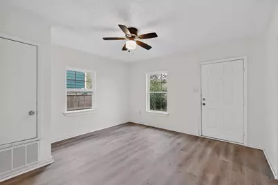 1210 Grant Street, Dallas, TX 75203 - Photo 2