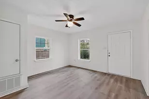 1210 Grant St, Dallas, TX 75203 - Photo 2