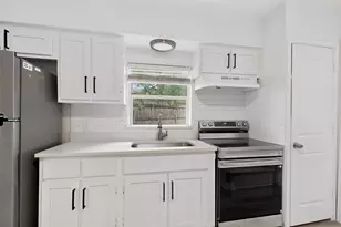 1210 Grant St, Dallas, TX 75203 - Photo 4