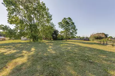 131 Squires Court, Ferris, TX 75125 - Photo 24