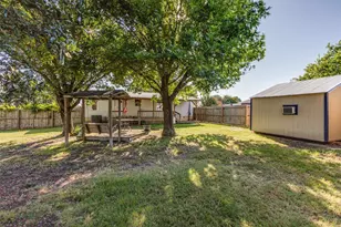 131 Squires Ct, Ferris, TX 75125 - Photo 22