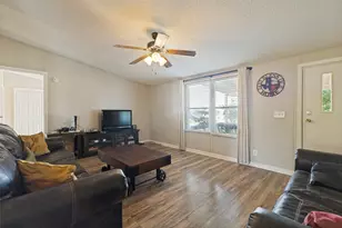 131 Squires Ct, Ferris, TX 75125 - Photo 4