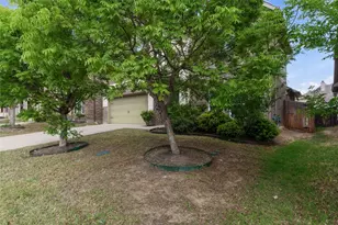 2461 Kingsgate Dr, Little Elm, TX 75068 - Photo 6