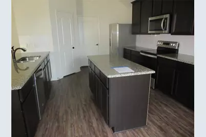 711 Milas Lane, Glenn Heights, TX 75154 - Photo 6