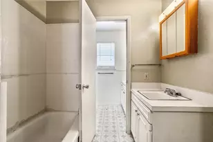 724 E Mustang St, Crowley, TX 76036 - Photo 12