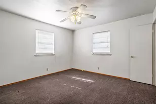 724 E Mustang St, Crowley, TX 76036 - Photo 8
