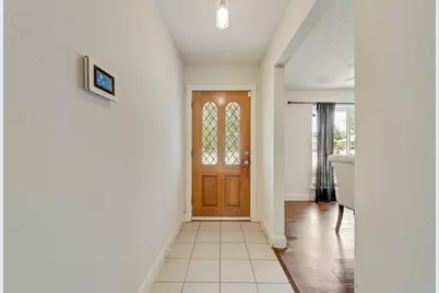 905 Pepperidge Court, Lancaster, TX 75134 - Photo 2