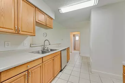 905 Pepperidge Court, Lancaster, TX 75134 - Photo 6