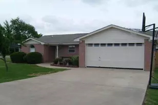 3110 Shady Ln, Granbury, TX 76049 - Photo 2