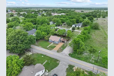 312 E Saunders Street, Trenton, TX 75490 - Photo 18