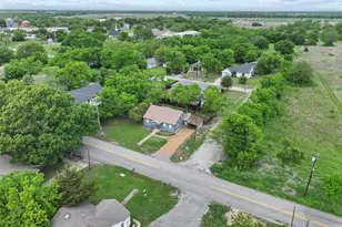 312 E Saunders St, Trenton, TX 75490 - Photo 18