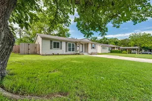 2316 Cunningham St, Irving, TX 75062 - Photo 2