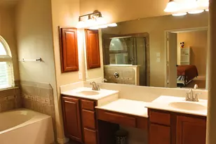 5996 Clearwater Dr, The Colony, TX 75056 - Photo 24