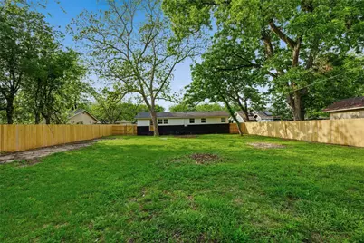 2512 McKenzie Avenue, Waco, TX 76708 - Photo 24