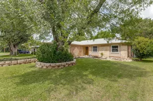 309 Georgetown Dr, Everman, TX 76140 - Photo 4