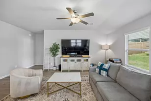 10620 Tuccenen Dr, Fort Worth, TX 76179 - Photo 2
