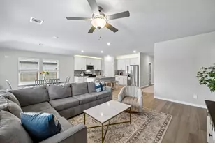 10620 Tuccenen Dr, Fort Worth, TX 76179 - Photo 4