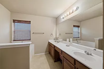 612 Owen Trail, Grand Prairie, TX 75051 - Photo 18