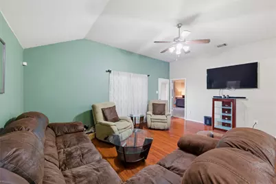 612 Owen Trail, Grand Prairie, TX 75051 - Photo 14