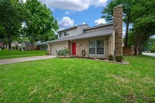 1167 Silver Lake Dr, Grapevine, TX 76051 - Photo 4