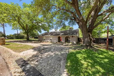 3911 Shady Valley Drive, Arlington, TX 76013 - Photo 12