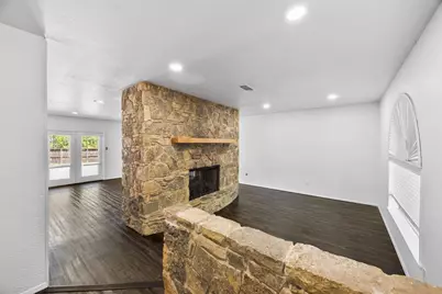 3911 Shady Valley Drive, Arlington, TX 76013 - Photo 14