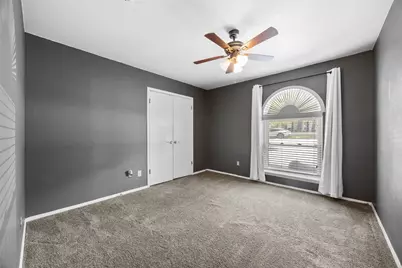 3911 Shady Valley Drive, Arlington, TX 76013 - Photo 8