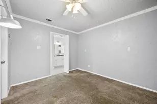 3911 Shady Valley Dr, Arlington, TX 76013 - Photo 24