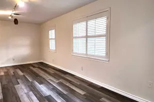 1401 E Sherman Dr, Denton, TX 76209 - Photo 4