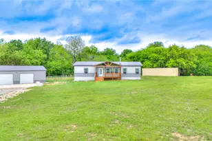 135 Lelon Ln, Springtown, TX 76082 - Photo 2