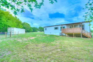 135 Lelon Ln, Springtown, TX 76082 - Photo 30