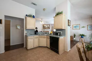 1825 Yorkshire St, Fort Worth, TX 76134 - Photo 10