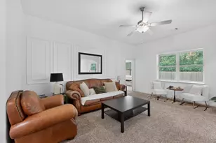 433 Cross Ridge Cir N, Fort Worth, TX 76120 - Photo 2