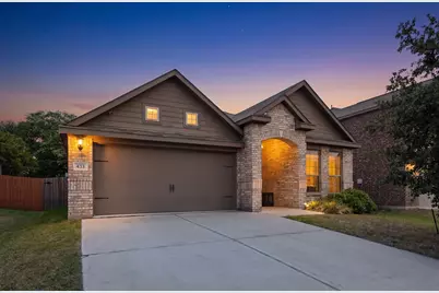 433 Cross Ridge Circle N, Fort Worth, TX 76120 - Photo 1