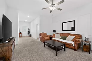 433 Cross Ridge Cir N, Fort Worth, TX 76120 - Photo 4