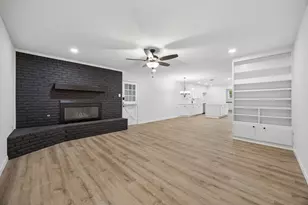 5805 Wedgmont Cir N, Fort Worth, TX 76133 - Photo 6