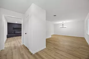 5805 Wedgmont Cir N, Fort Worth, TX 76133 - Photo 4