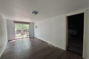 1301 Sharondale St, Fort Worth, TX 76115 - Photo 12