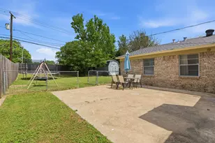 1505 Montclair St, Arlington, TX 76015 - Photo 14