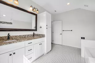 348 Barker Ln, Waco, TX 76705 - Photo 20