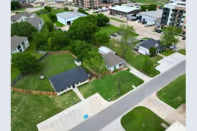 132 W King Street, Burleson, TX 76028 - Photo 1