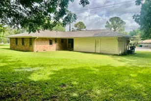 1326 E Sherman Dr, Denton, TX 76209 - Photo 6