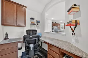 11320 Twisting Peak Rd, Fort Worth, TX 76052 - Photo 6