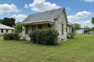300 S Miller St, Rising Star, TX 76471 - Photo 32