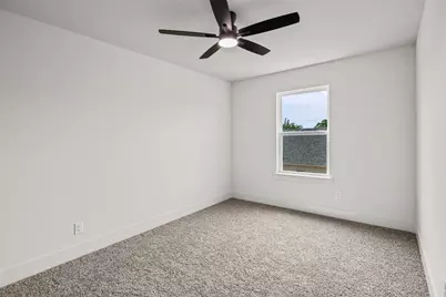 702 Perkins Court, Granbury, TX 76048 - Photo 30