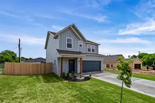 702 Perkins Ct, Granbury, TX 76048 - Photo 32